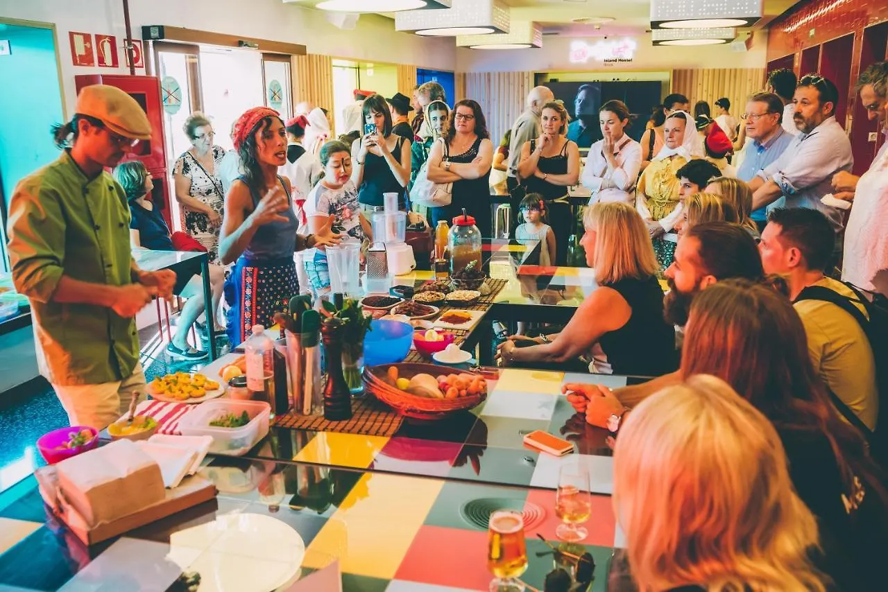 Amistat Island Hostel Ibiza - Albergue Juvenil Sant Antoni de Portmany