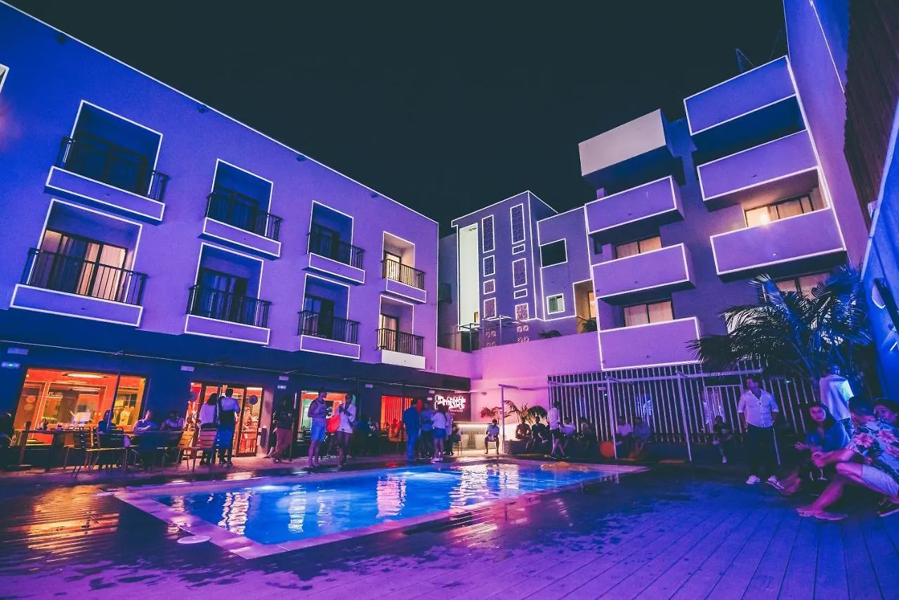 Amistat Island Hostel Ibiza - Albergue Juvenil Sant Antoni de Portmany