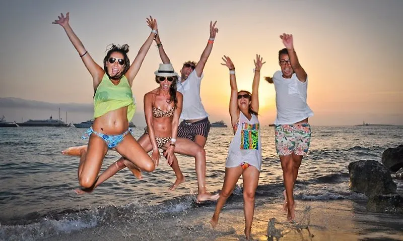 Amistat Island Hostel Ibiza - Albergue Juvenil Sant Antoni de Portmany 0*,  Spagna